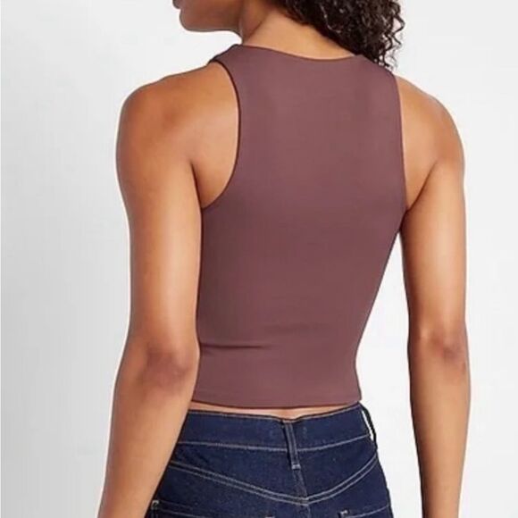 NWT Express Body Contour High Compression High Neck Cropped Tank- Size XS - Picture 2 of 9